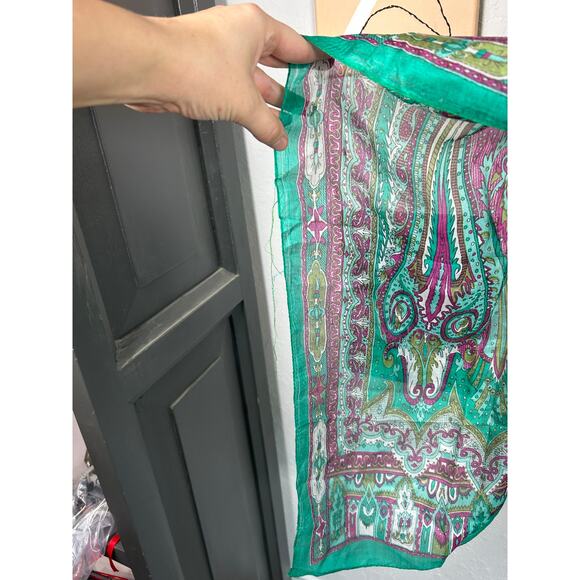 Vintage- Soft Silk Shawl Scarf- Very Thin- Shiny Green Purple Design preowned - Picture 2 of 5